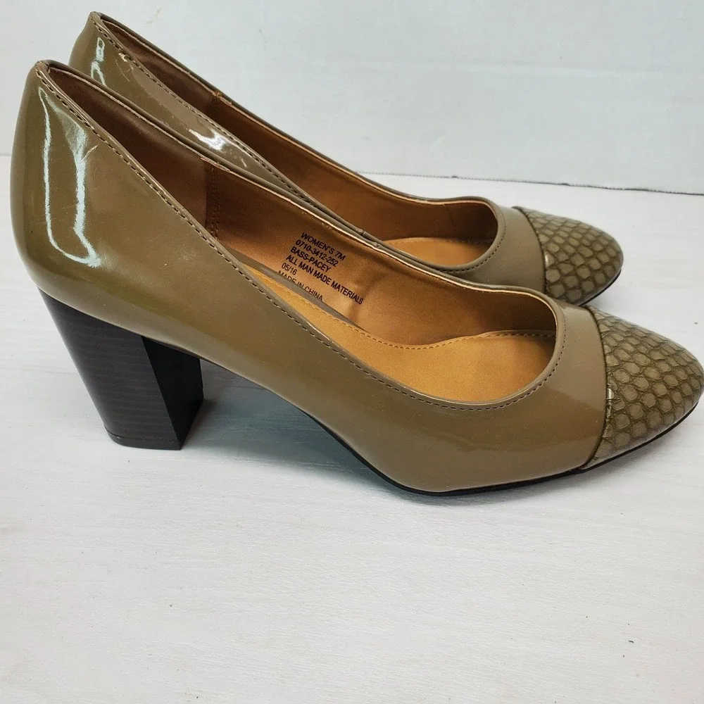 New G.H. Bass Pacey Nude Tan Faux Snakeskin Toe Heel Pumps 7M Grandma‎ Core